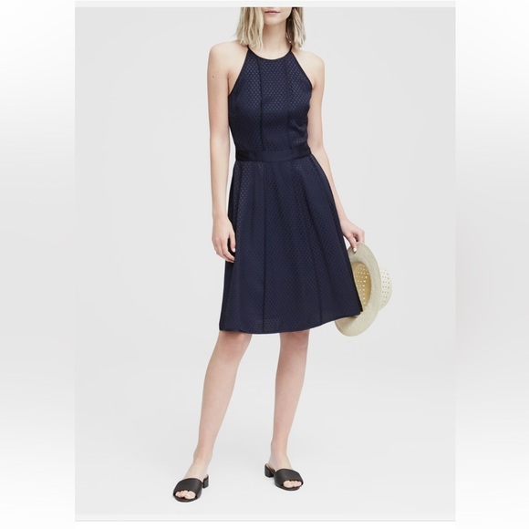 Banana Republic Navy Polka‎ Dot Pleated Fit & Flare Dress, Women’s Size 8 - Picture 1 of 13